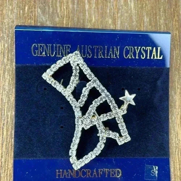 Boot Brooch - Picture 1 of 5